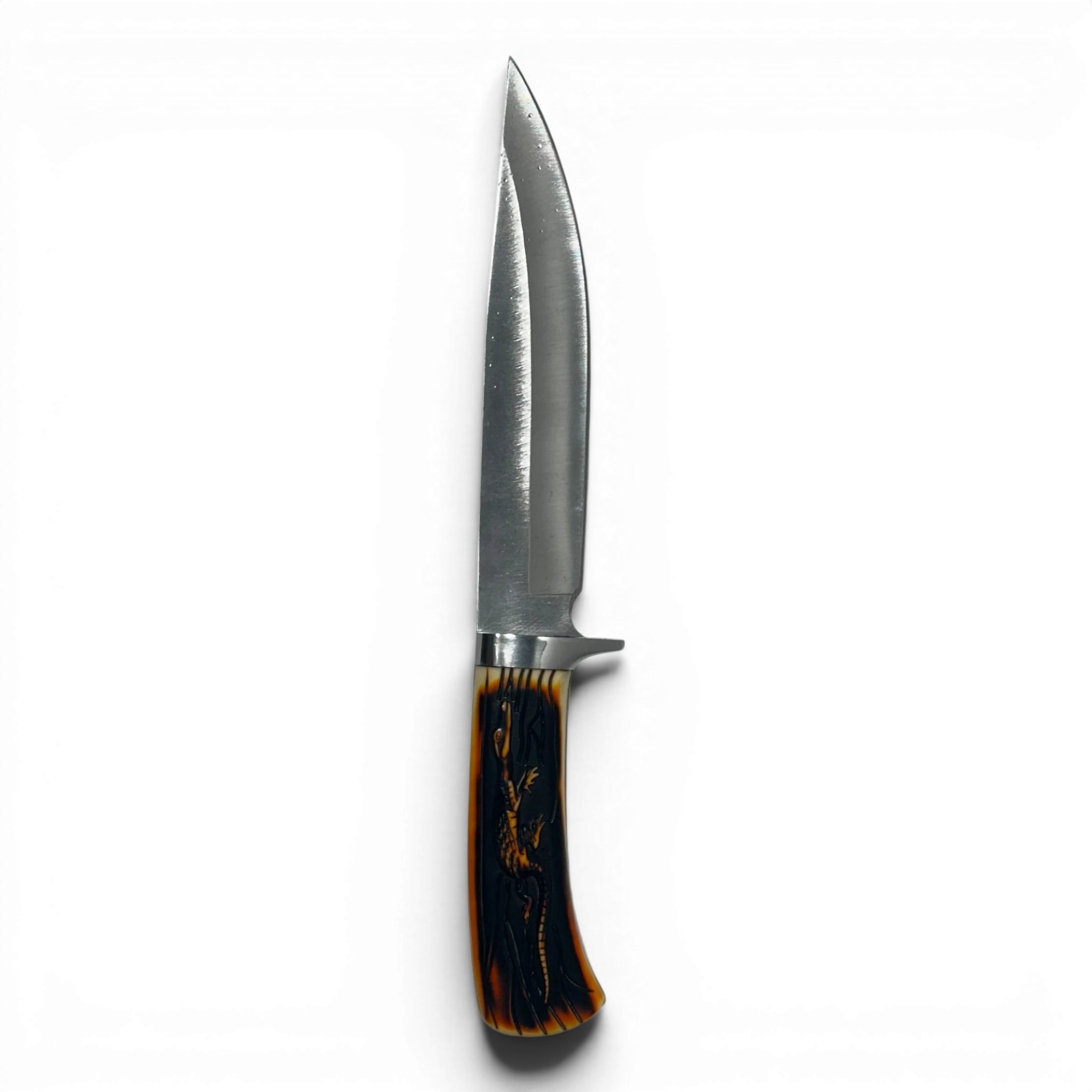 Binoklipood fixed-blade hunting knife with stainless steel blade and faux stag handle in amber and brown. Includes black sheath.