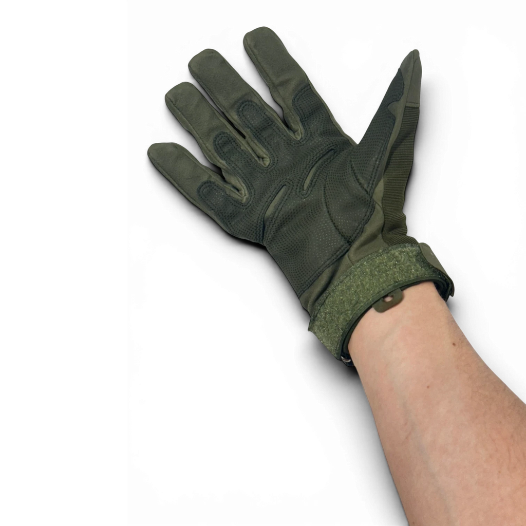 Binoklipood green tactical gloves with reinforced palm and adjustable wrist strap for outdoor activities.